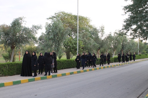 پیاده روی خواهران3