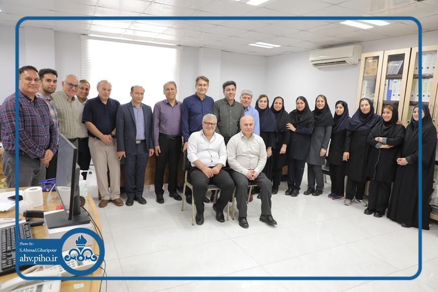 روز کارمند 1405 11