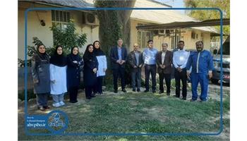 خبر تصویری / بازدید نوروزی رئیس بهداشت و درمان صنعت نفت اهواز و جمعی از مدیران از واحدهای درمانی و اداری