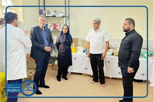 بازدید دکتر دهقان از از درمانگاه چزابه و همچنین درمانگاه شهید هاشمی مستقر در پایانه مرزی چزابه