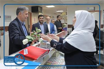 تقدیر مسئولین هسته‌ی گزینش جنوب و فرماندهان سپاه امام علی(ع) از پرستاران بیمارستان نفت