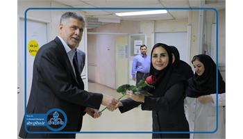 خبر تصویری / تقدیر رئیس بهداشت و درمان صنعت نفت اهواز از کارکنان واحد خدمات تشخیصی به مناسبت روز جهانی رادیولوژی